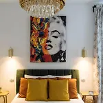 Le Bijou De Marilyn * Bucareste